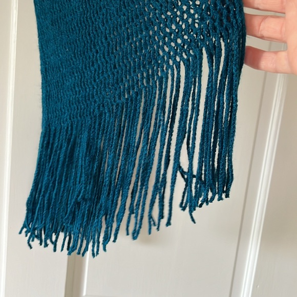 Super Soft Sweater Like Fringe Scarf - Picture 2 of 4